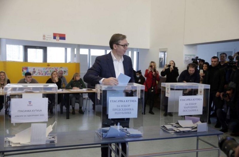 Сръбската прогресивна партия СНП на президента Александър Вучич води на