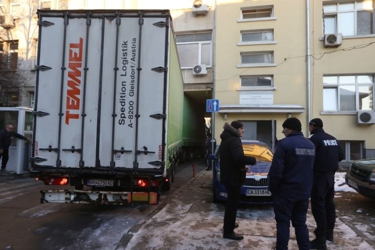 Съдебна медицина освобождава телата на 45 мата загинали в тежката катастрофа