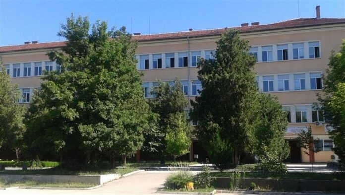 Панорама на средното образование се провежда днес в парк Монтанезиум