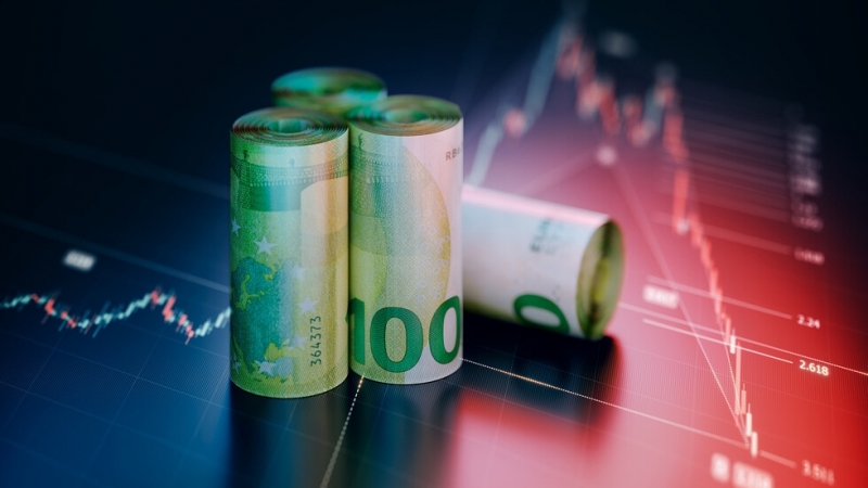 За първи път от средата на 2021 г насам курсът