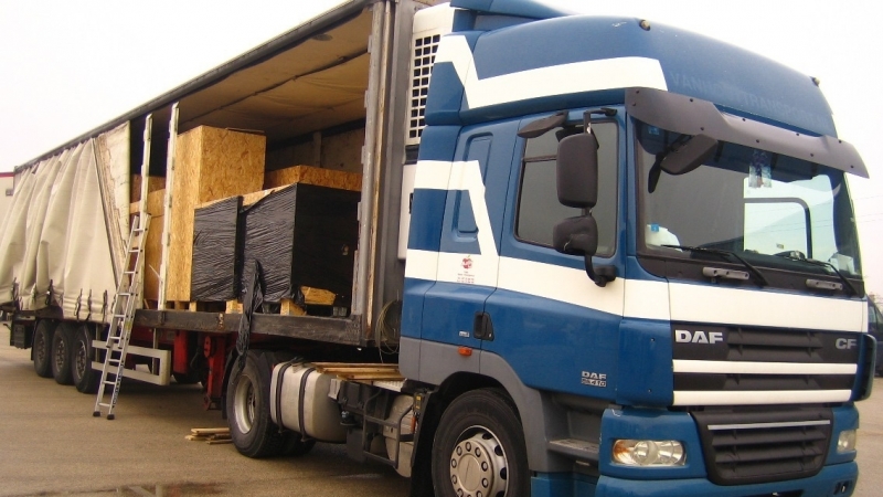 Около 1 часа през нощта в петък митнически екип работещ