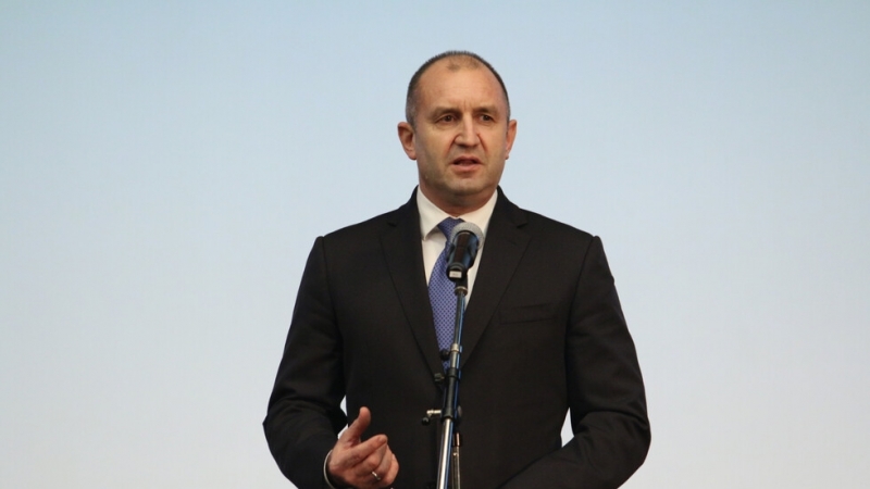 Държавният глава Румен Радев налага частично вето на приетия от