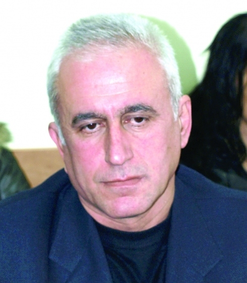 Бившият областен управител на Враца Данаил Иванов не спира да
