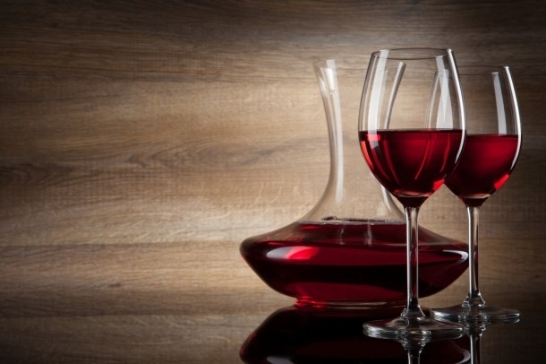 Учените твърдят че виното в умерени количества има благоприятен ефект