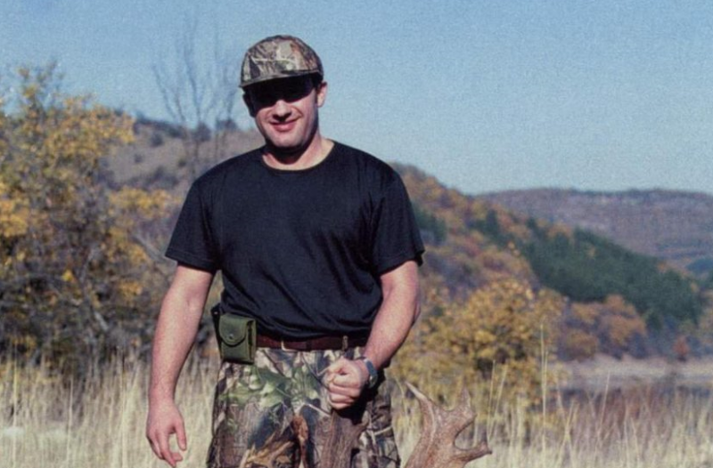 В момента в офисите на Красимир Каменов – Къро тече