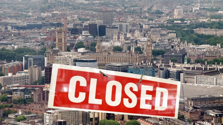 Заради по заразния щам на коронавируса на Острова британските власти обявиха