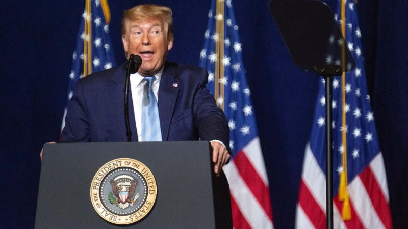 Президентът на САЩ Доналд Тръмп заяви че е наредил Касем Солеймани да