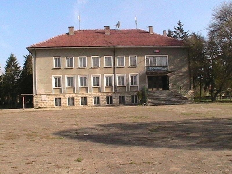 Побеснял мъж е нападнал кмета на монтанското село Громшин Наталия Върбанова