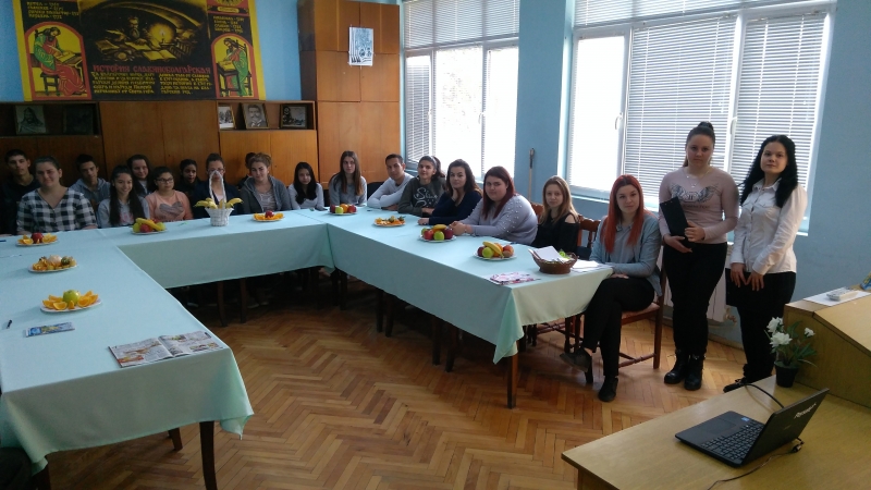 Ученици от ПГ Алеко Константинов в Мездра изнесоха лекция на