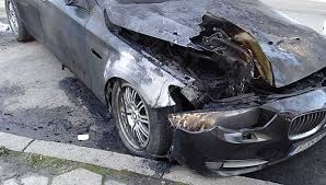 Запалиха БМВ във Враца съобщиха от прецентъра на МВР в