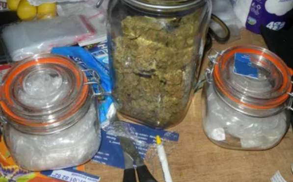 Ченгета влязоха в дома на рецидивист от Враца и намериха