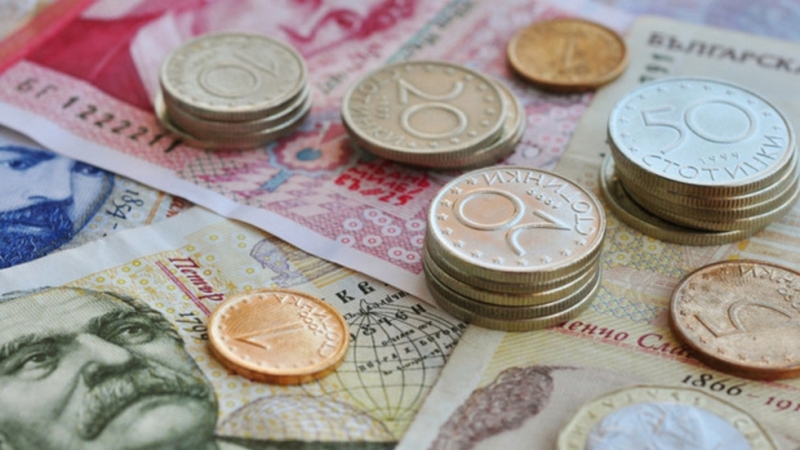 По високи заплати и повече пари за образование Това ще са