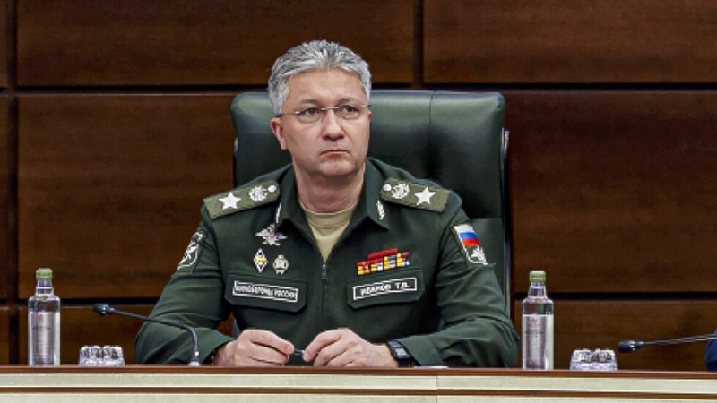 Трети човек е бил арестуван по разследването за подкуп срещу