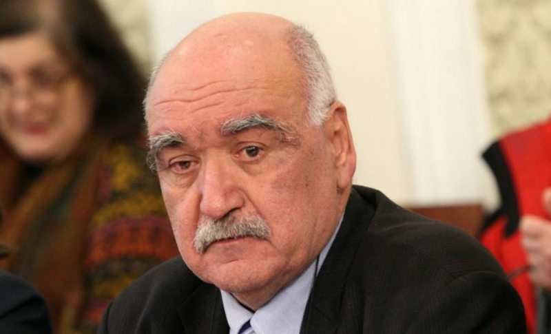 Управителят на здравната каса проф Камен Плочев е приет в