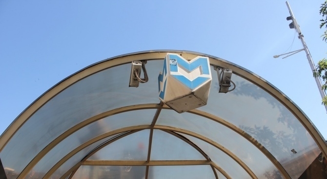 Труп на починал човек стресна гражданите на метростанция Сердика 2