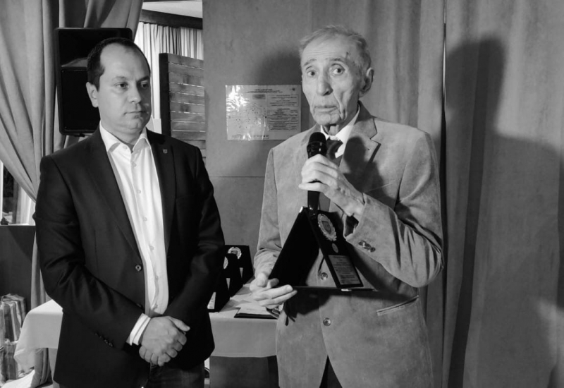 Тази нощ на 76 годишна възраст у дома си е починал