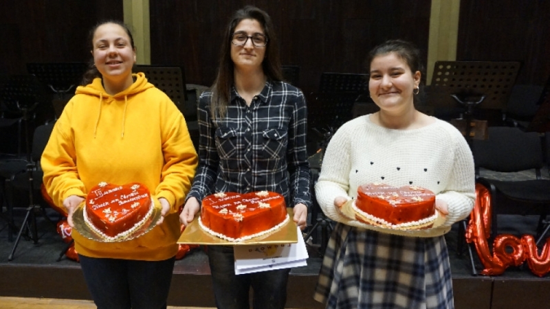 Никол Божидарова спечели първо място в 21 вото издание на конкурса Песен на