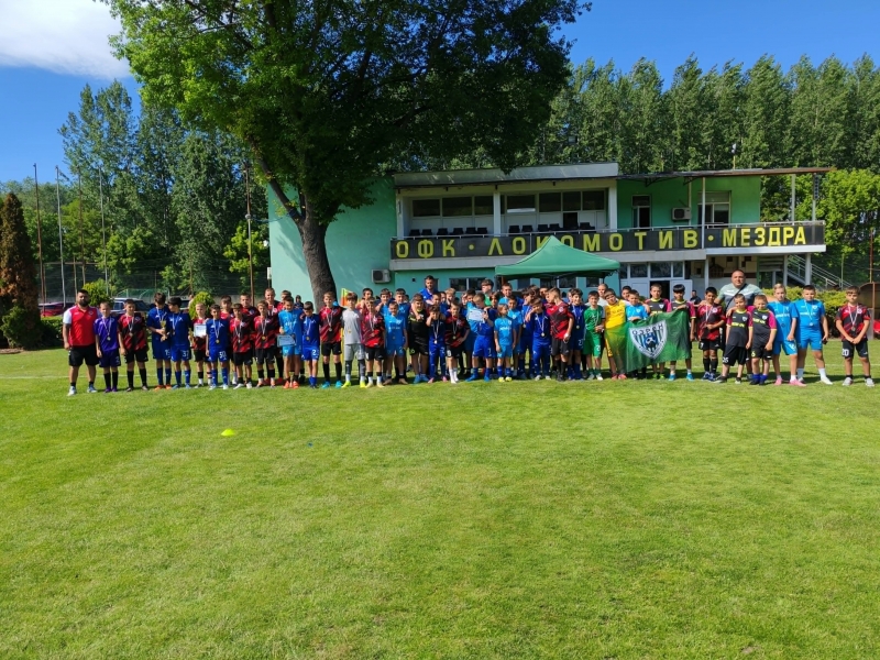 ПФК "Левски U12" /София/ спечели Втория детски футболен турнир "Мездра Къп" /снимки/
