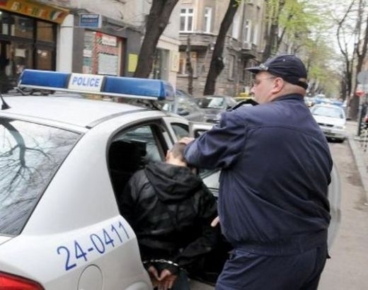 Ченгета са спипали дилър в монтанското село Смоляновци предадоха от