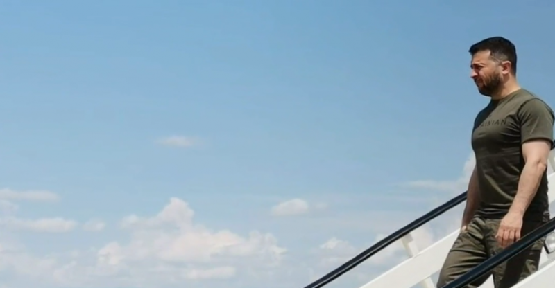 Пуснаха първи снимки на Володимир Зеленски в София На първата от