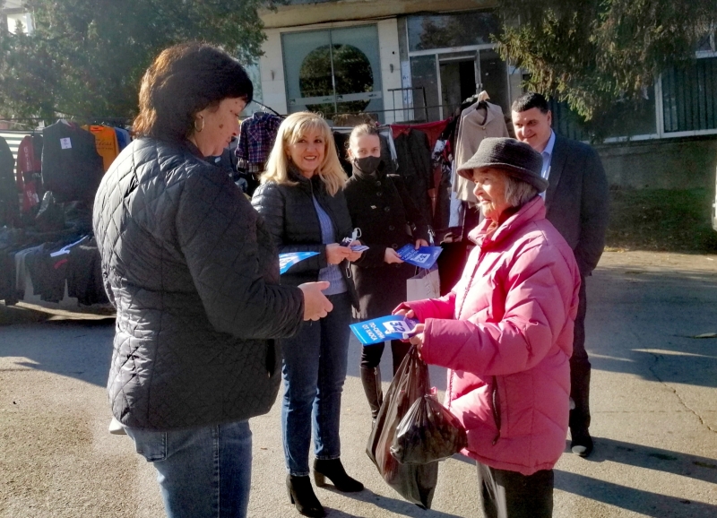 Водачът на листата на ГЕРБ СДС инж Петя Аврамова кандидатът за