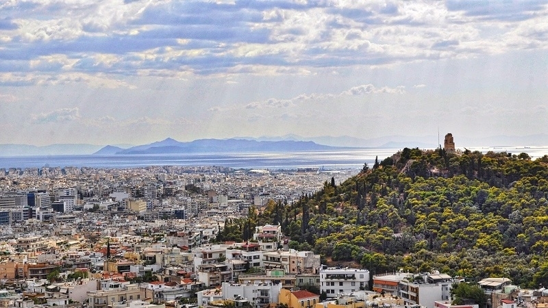 Гърция ще позволи на ресторантите да отворят отново в началото