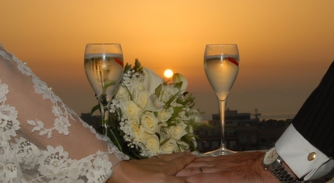 Младоженци загинаха само час след като сключиха брак Трагедията се разигра