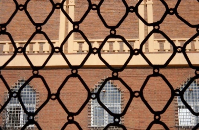 Калифорния ще освободи най малко 8000 затворници предсрочно от щатските затвори