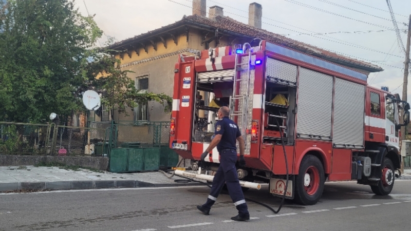 Огнен ад! Пожар избухна в имот във Видинско