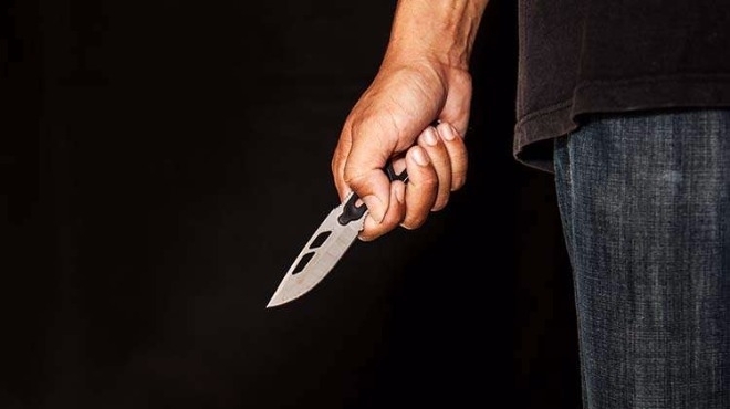 Мъж нападна и рани с нож двама души в Софийско съобщиха от