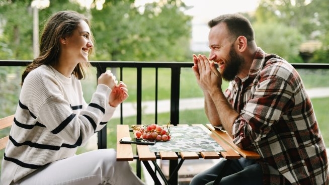 Има поне 10 знака,че той само ви губи времето