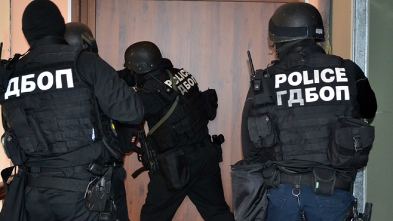 Пловдивските полицаи са задържали служител на ДАНС съобщи БЛИЦ позовавайки