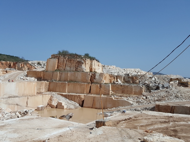 Дружеството Копривлен Мрамор ЕООД е новият концесионер на участъците Кален и