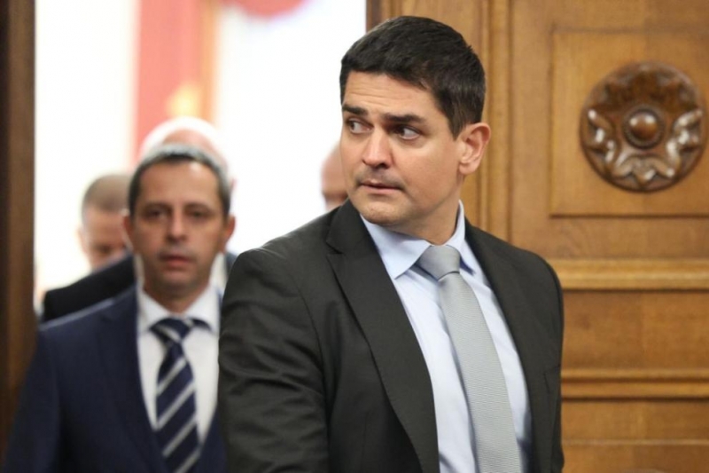 Само ние се противопоставяме на това за което мечтаха много