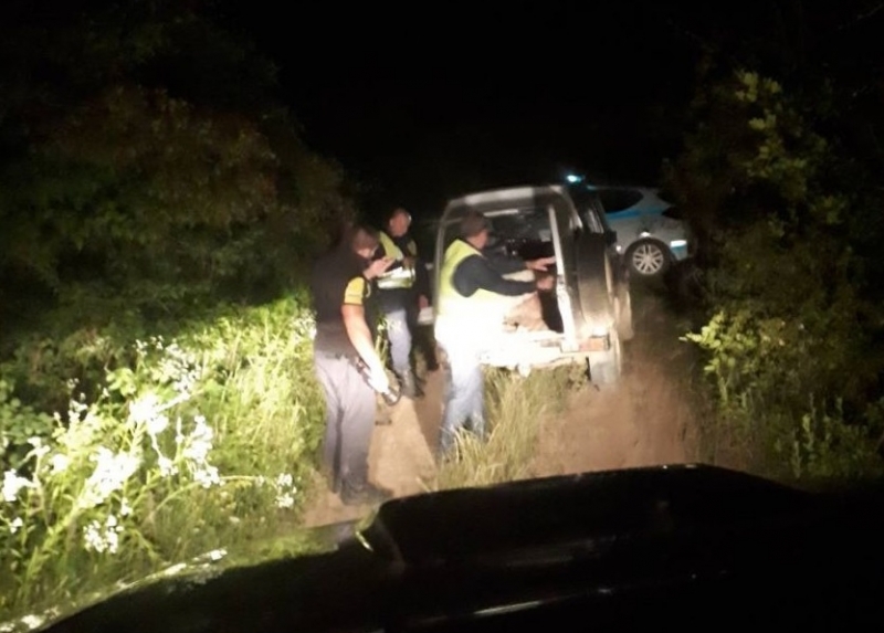 Инспектори към Изпълнителна агенция по горите задържаха бракониер по време