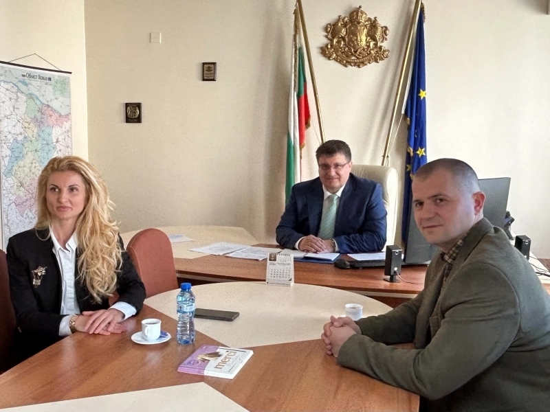 Губернаторът на Враца Росен Михайлов проведе работна среща с депутата от "Прогресивна България" Тихомир Кръстев