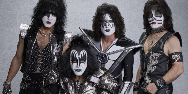 Експлозия от рифове и летящи супергерои KISS обявиха всички дати