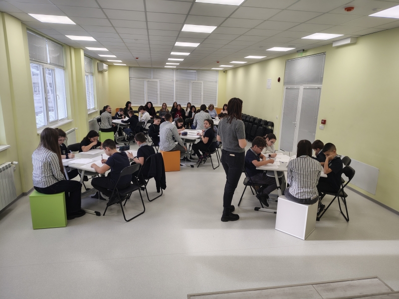 Вълнуващото отборно състезание Зимни математически игри се проведе в Профилираната