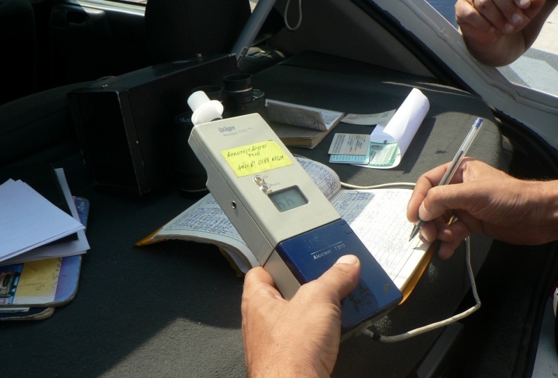 Полицията в Козлодуй е хванала млад шофьор да кара пиян