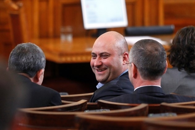 Обявен за издирване се оказа бившият депутат Петър Ангелов Заедно