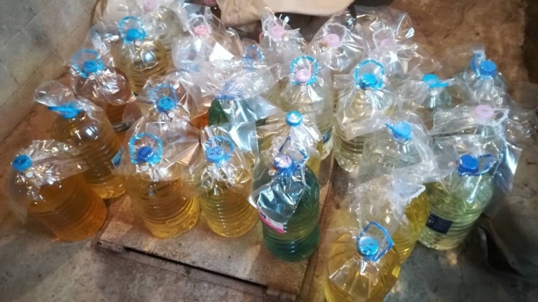 Нелегален алкохол и тютюн са били иззети при две проверки