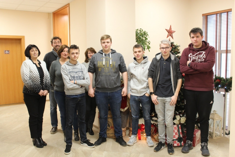 На 12 декември се проведе среща с ученици техните преподаватели