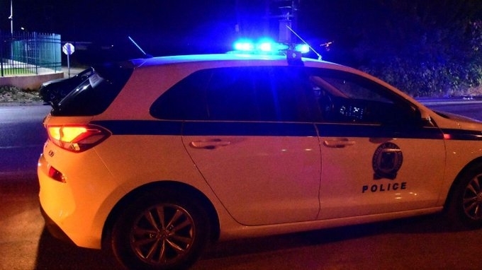Подпалиха кафене в центъра на Атина с коктейли „Молотов“