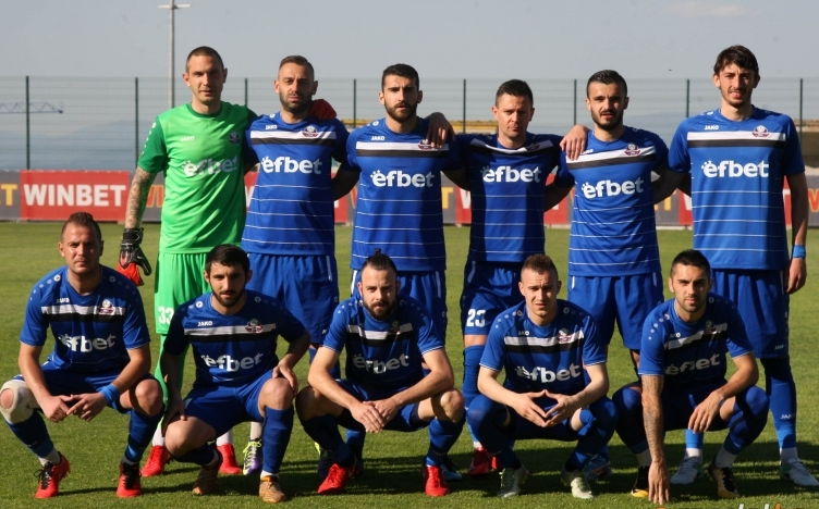 Монтана завърши 1 1 при гостуването на лидера Царско село в