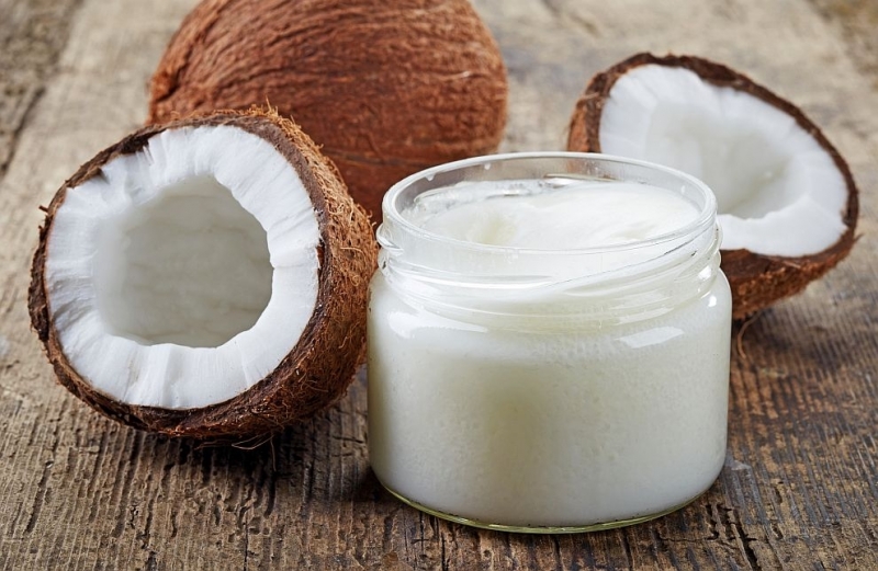 Харвардски професор нарече кокосовото масло "чиста отрова", защото съдържа много