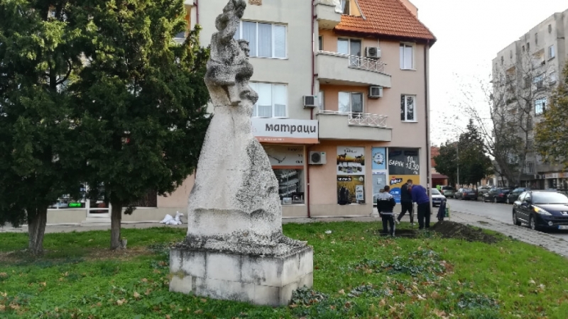 Започна изграждането на първата соларна пейка във Видин Средствата са