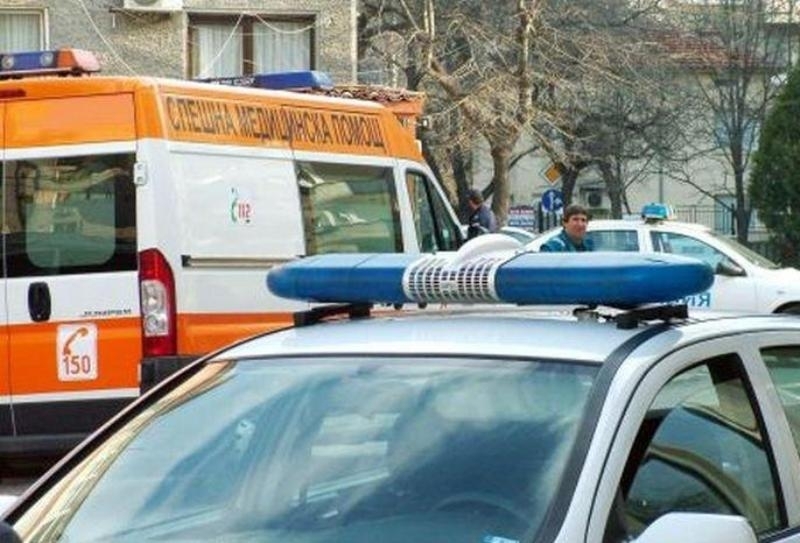 Шофьор блъсна пешеходка в Мездра и я прати в болница