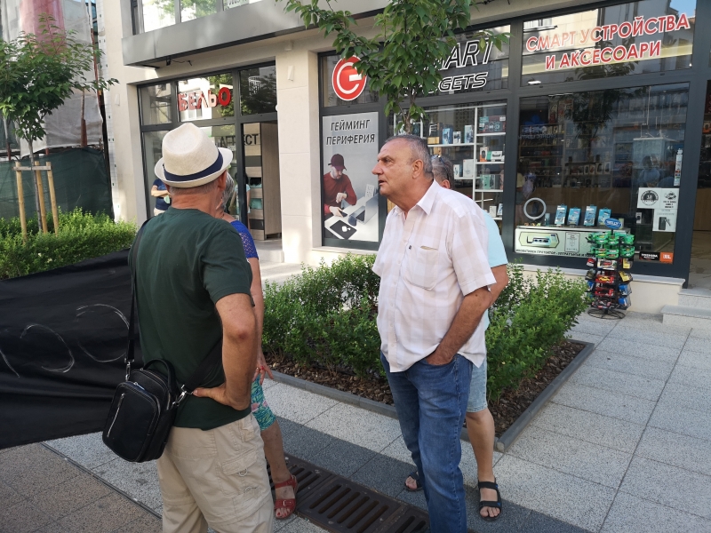 С напражание между протестиращи и бивши общински служители завърши събитието