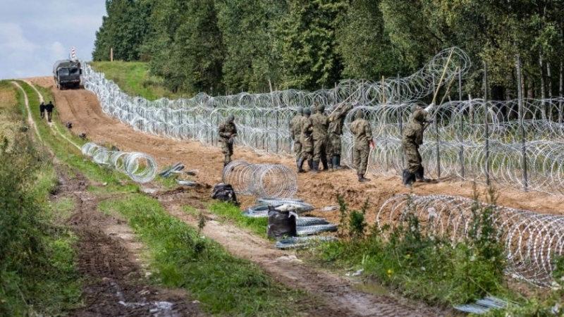 Почти 6 000 полски войници вече охраняват границата на страната