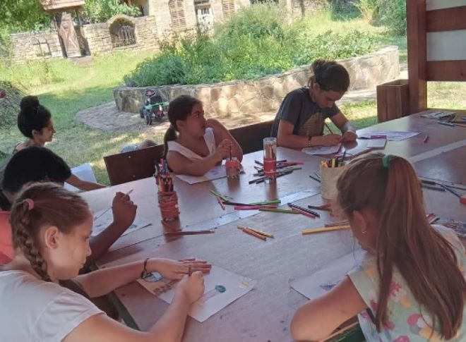 Работилница по творческо рисуване се проведе в мездренското село Ослен